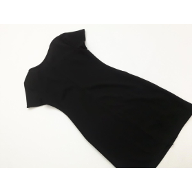 Czarna ołówkowa SUKIENKA z krótkim rękawem MI | Lapciucha.pl