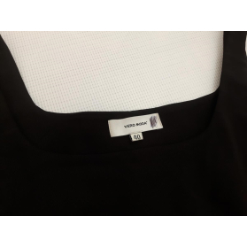 VERO MODA elegancka SUKIENKA z rozcięciem MID | Lapciucha.pl