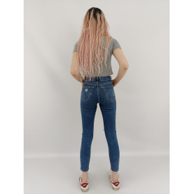 topshop jeansowe spodnie rurki z dziurami mod | Lapciucha.pl