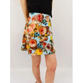 prettylittlething mięsista spódniczka trapezo | Lapciucha.pl