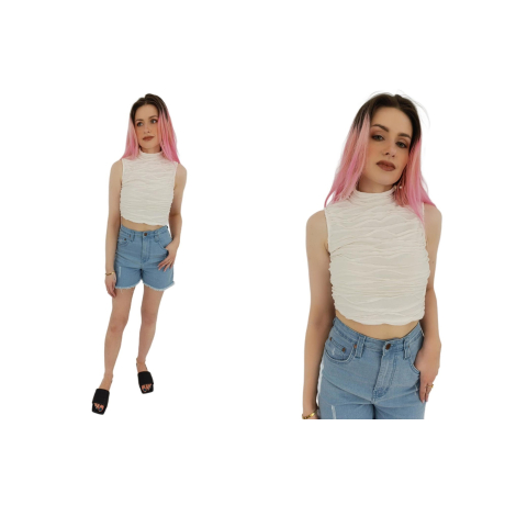 prettylittlething tłoczona bluzka crop top na | Lapciucha.pl
