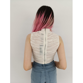 prettylittlething tłoczona bluzka crop top na | Lapciucha.pl