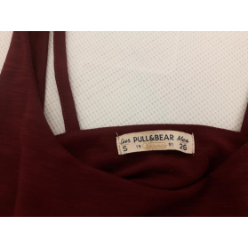 PULL & BEAR burgundowa SUKIENKA z odkrytymi p | Lapciucha.pl
