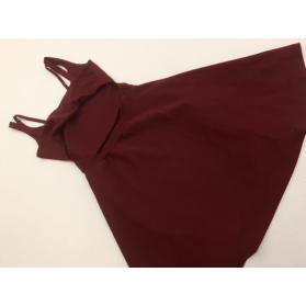 PULL & BEAR burgundowa SUKIENKA z odkrytymi p | Lapciucha.pl