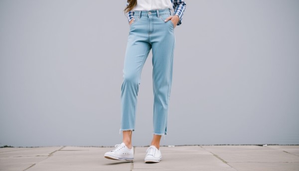 Jak stworzyć codzienną garderobę capsule z używanymi spodniami casual?